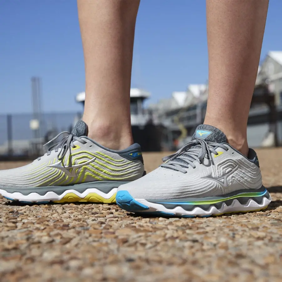 MIZUNO Wave Horizon 6 M