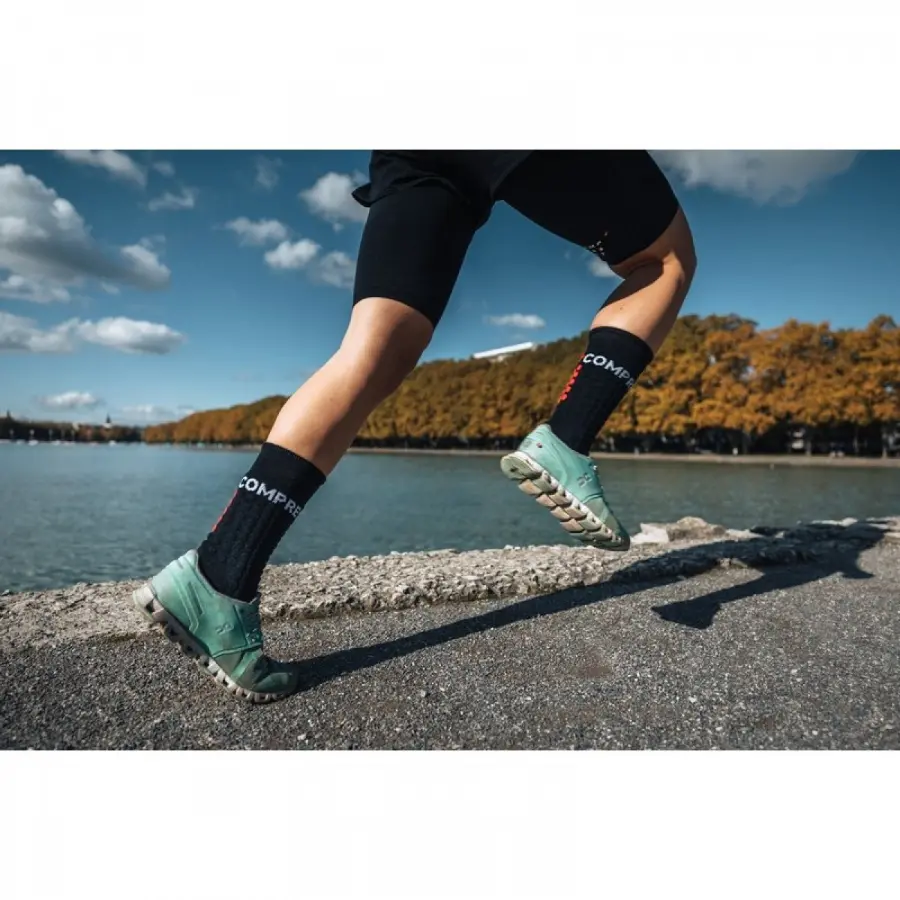 COMPRESSPORT Pro Racing Socks Winter Run