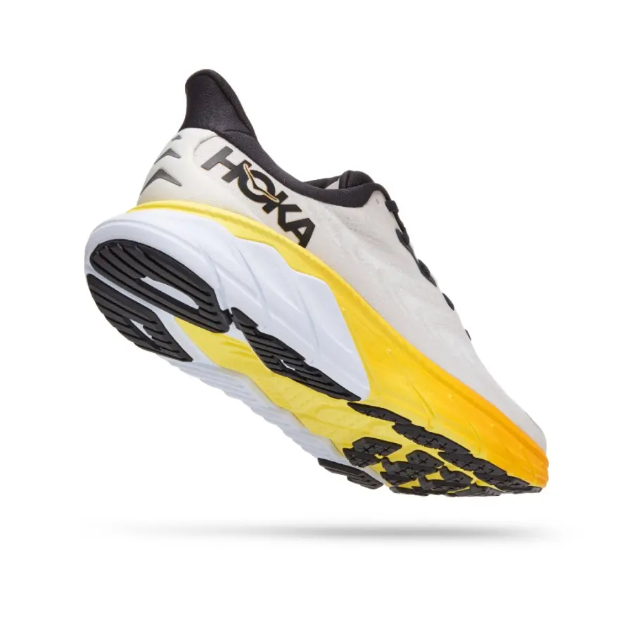 HOKA Arahi 6